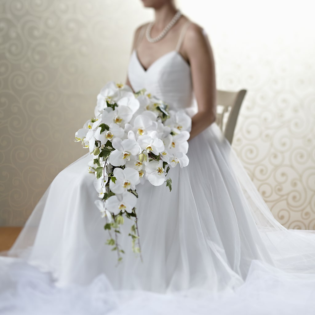 Classic White Bouquet – Just Bloom, Elk Grove CA