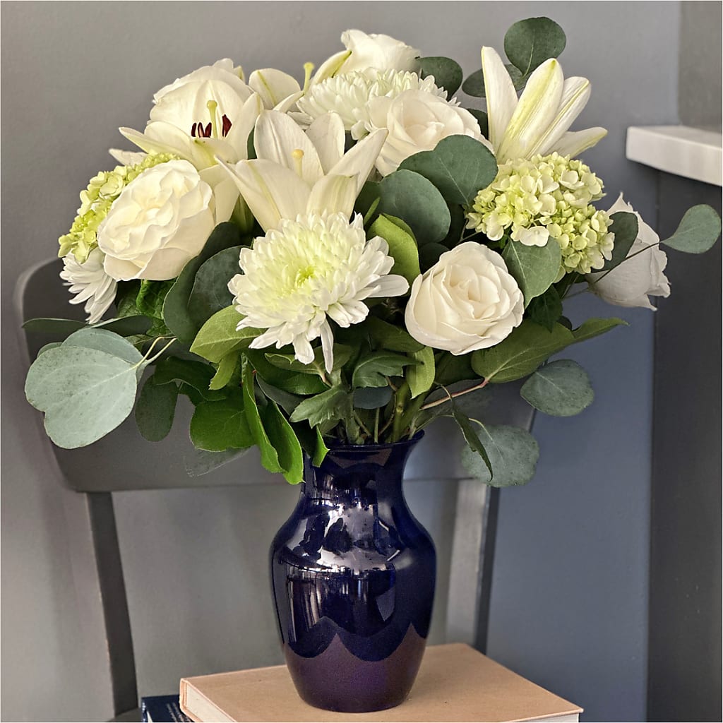Snowy Dreams Bouquet –  Just Bloom, Elk Grove CA